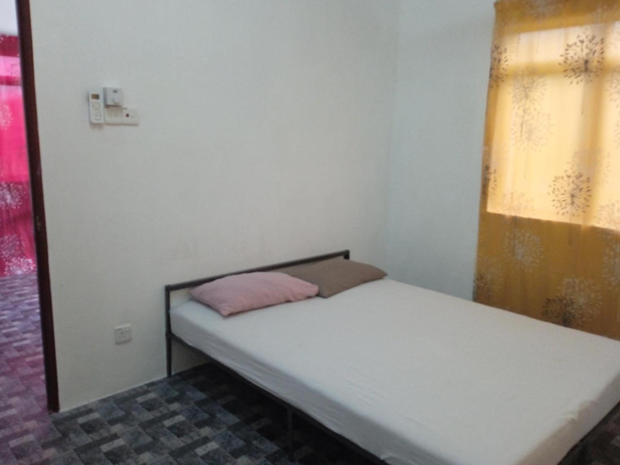 Homestay Idaman B B With 2 Room Aircond 2 Quen Bed And Not Sharing Room -Privacy 瓜拉丁加奴 外观 照片