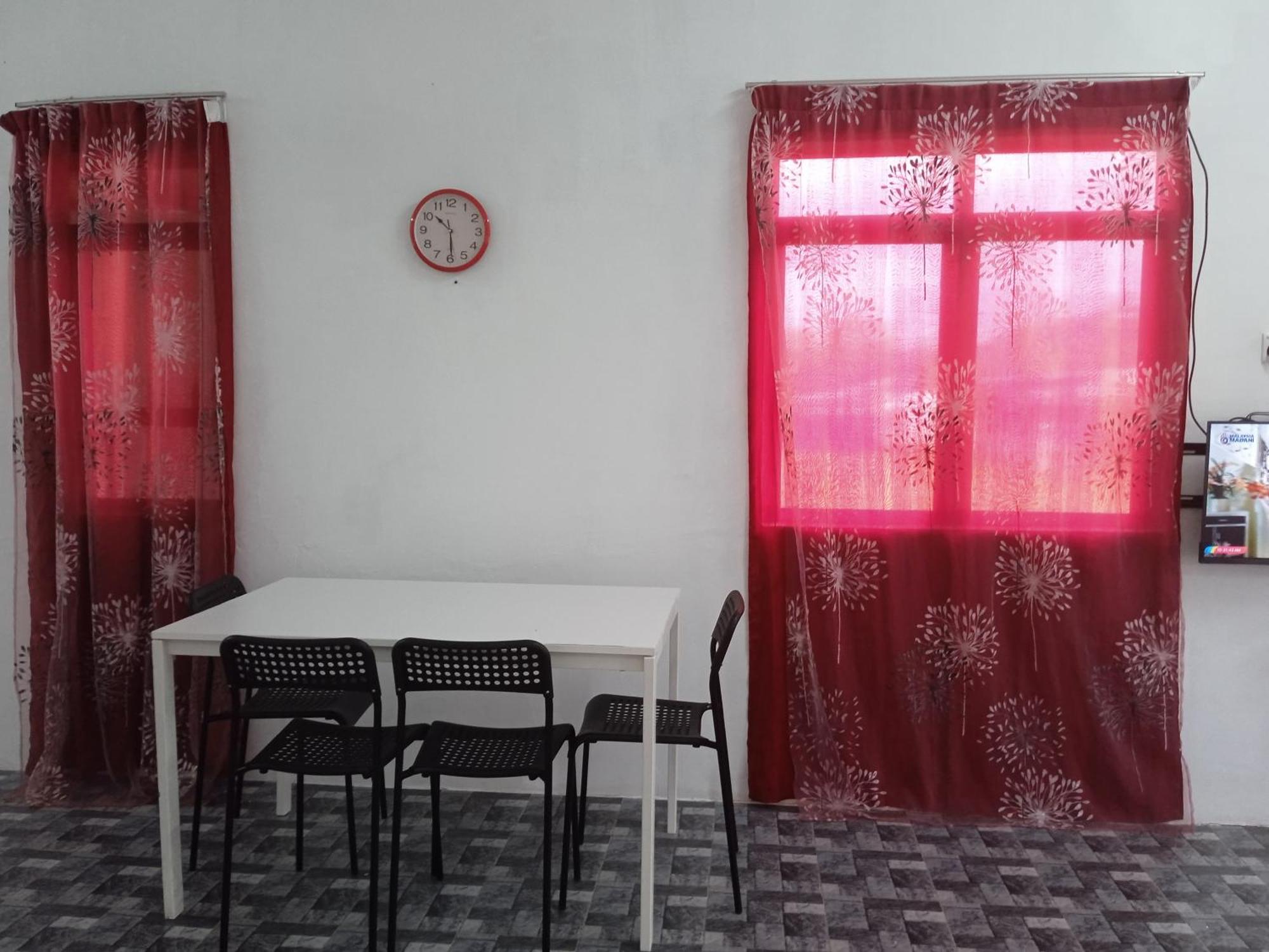 Homestay Idaman B B With 2 Room Aircond 2 Quen Bed And Not Sharing Room -Privacy 瓜拉丁加奴 外观 照片