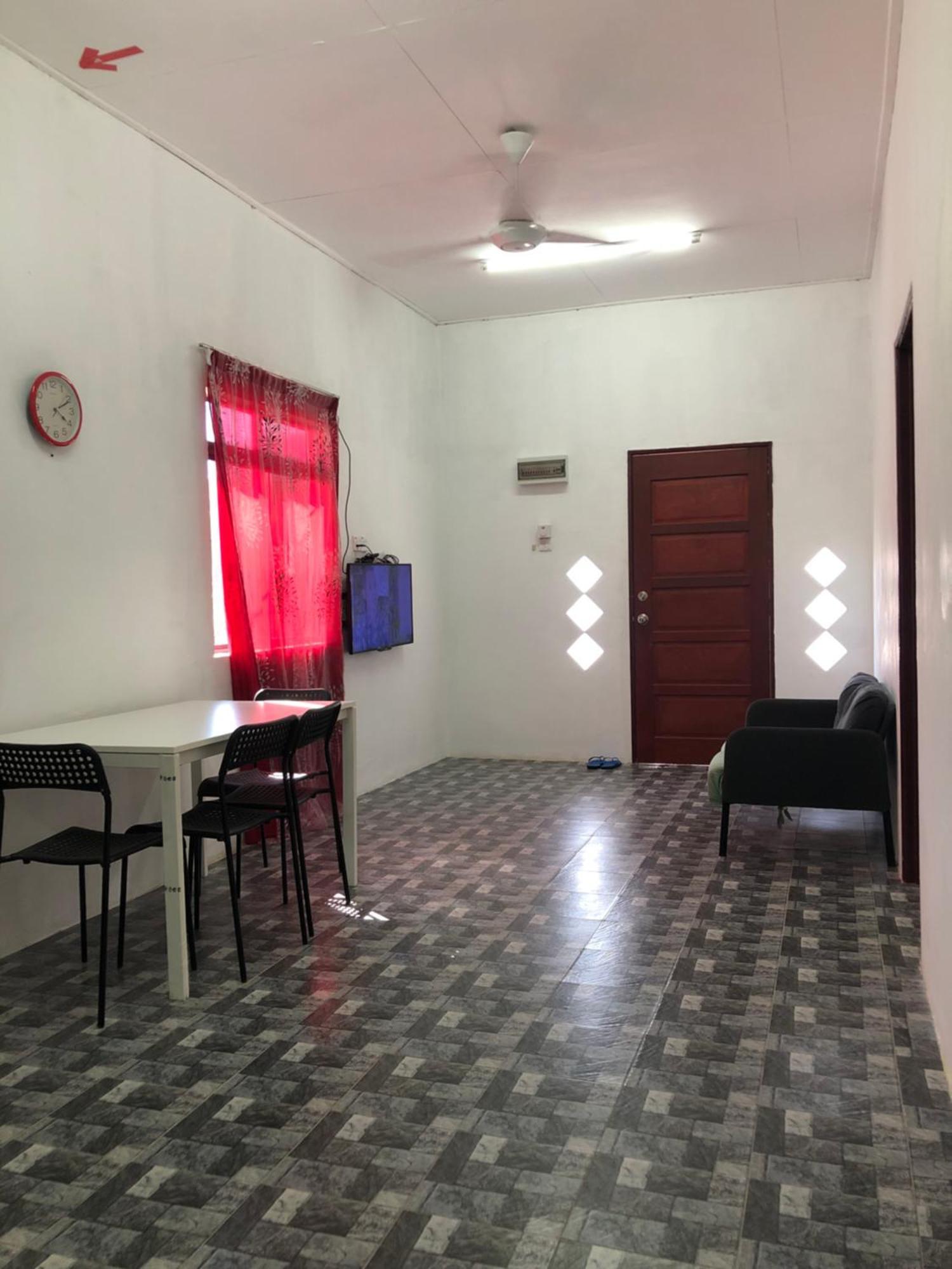 Homestay Idaman B B With 2 Room Aircond 2 Quen Bed And Not Sharing Room -Privacy 瓜拉丁加奴 外观 照片