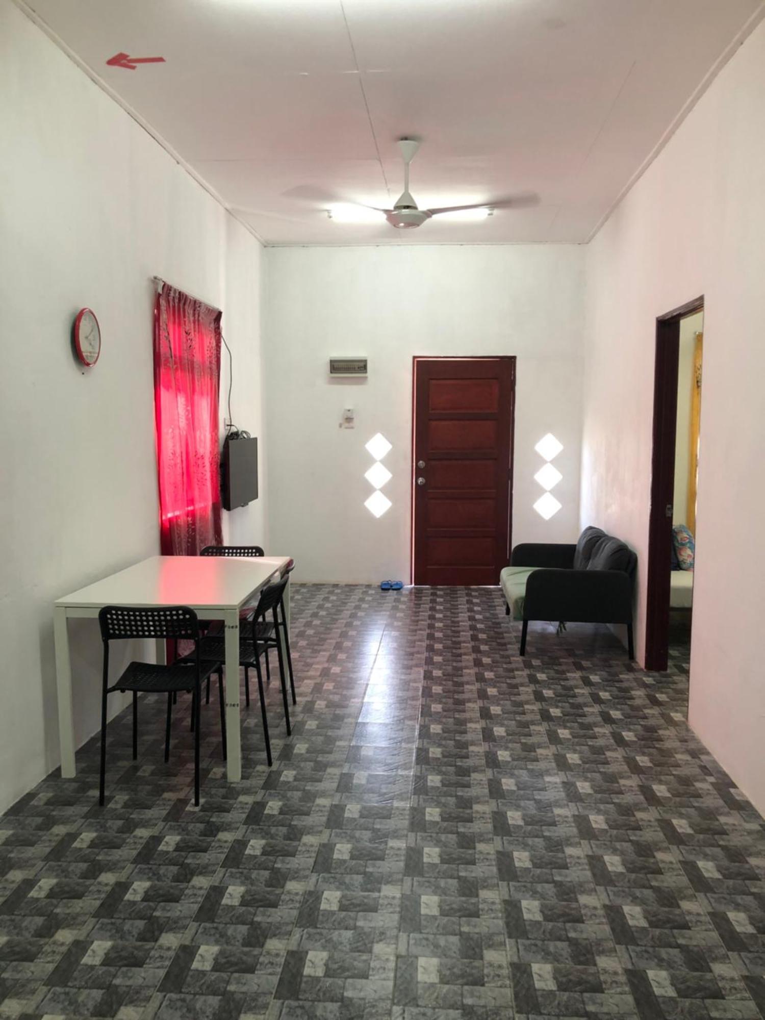 Homestay Idaman B B With 2 Room Aircond 2 Quen Bed And Not Sharing Room -Privacy 瓜拉丁加奴 外观 照片